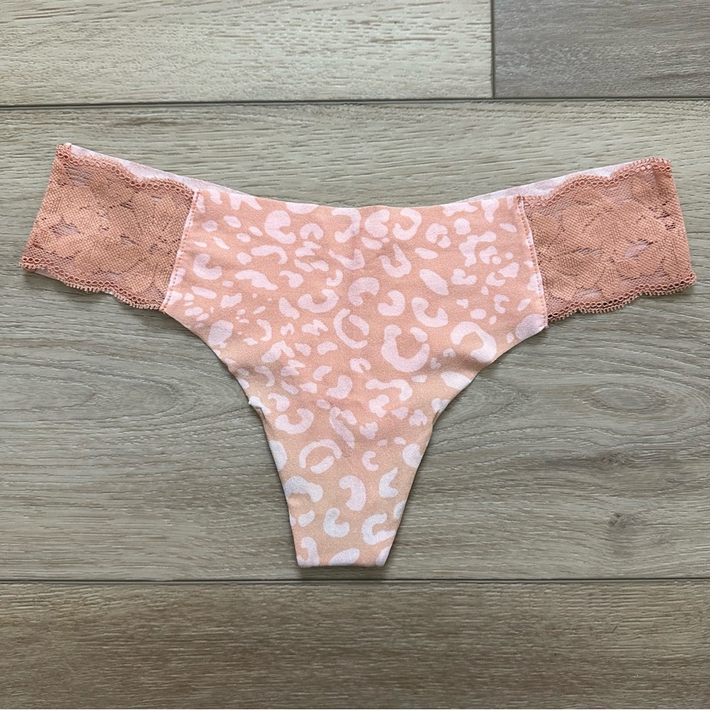 EUC 2022 Victoria Secret Pink Leopard Lace no-Show Seamless Thong S